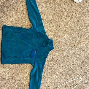 Patagonia 1/4 Snap Fleece. size Large. Good Condition